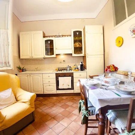 Anna Apartment *