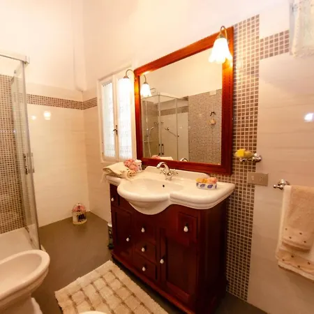 Anna Apartment Lucca